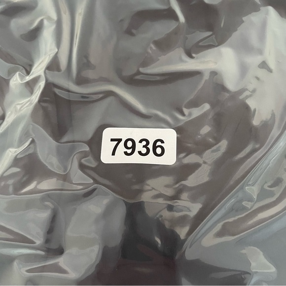 AKRIS Punto Silk Ruffle Sleeve Black long sleeve Top Size 8 37936 - Picture 7 of 8